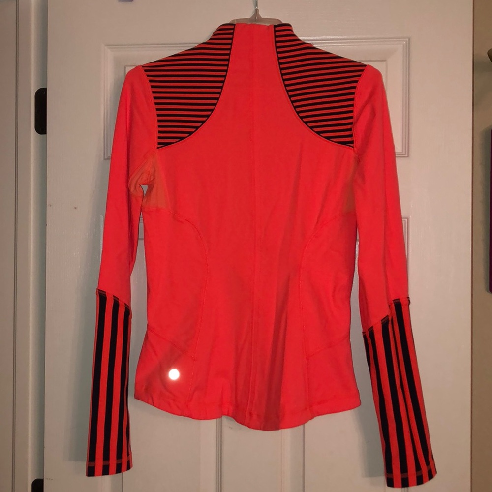Lululemon Jacket - Picture 4 of 5